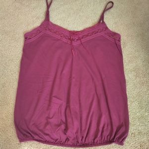 Elastic hem cami